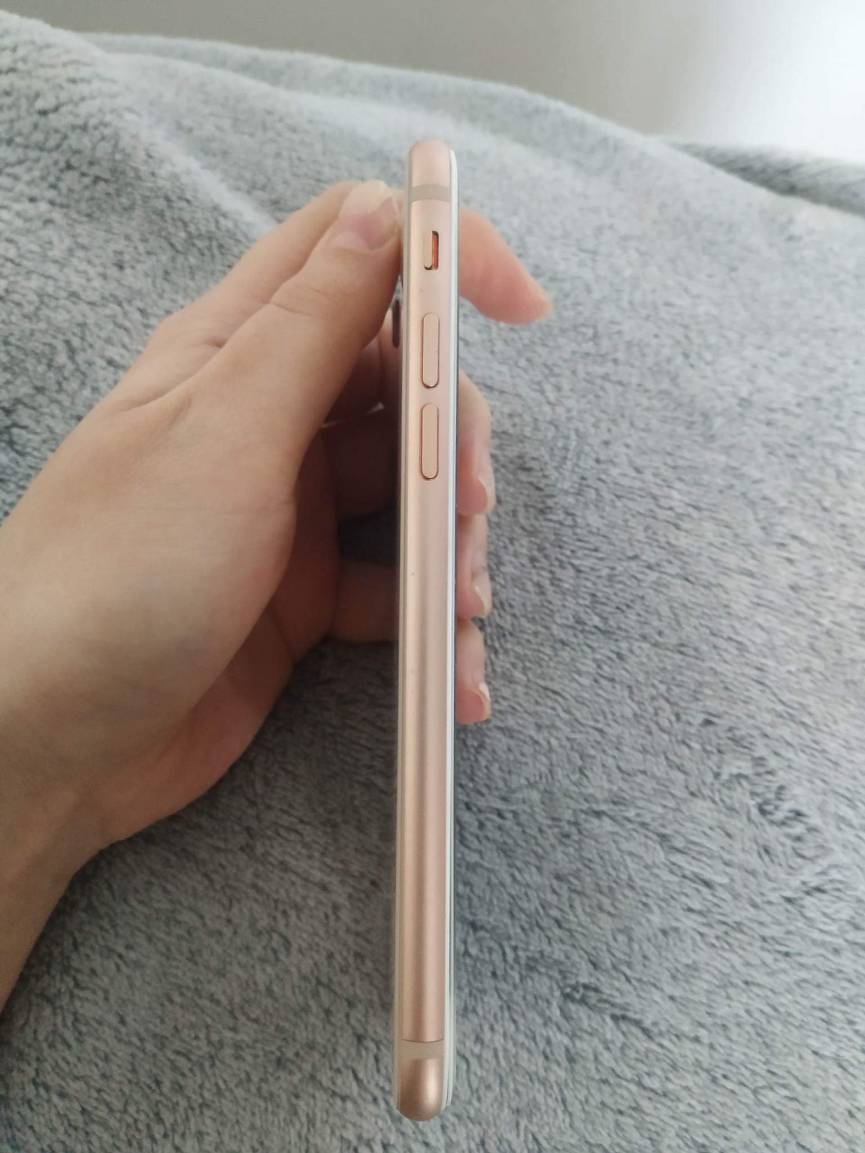 iPhone 8 64gb (rose gold)