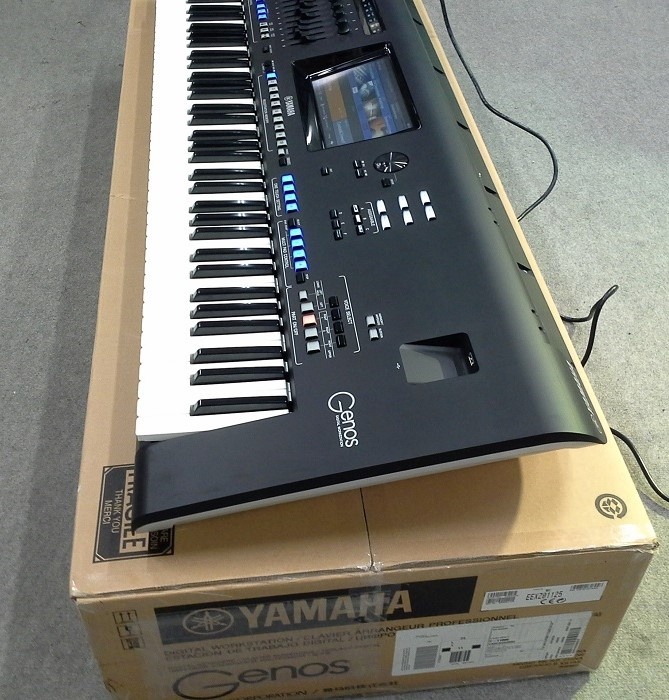 Yamaha Genos 76-Key ,  PSR-SX900